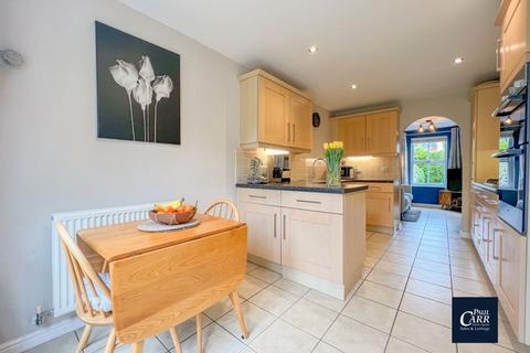 2 Trunkfield Meadow, Lichfield, WS13 8FL