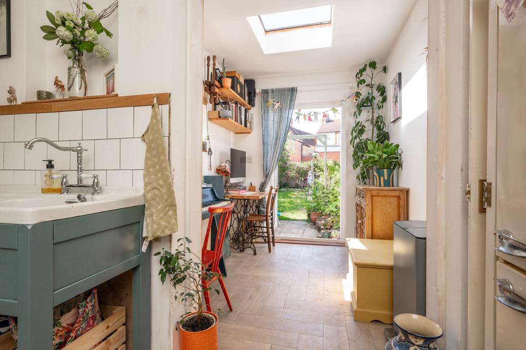 Oak Road, Melton Mowbray, LE13 1BD 3 bed terraced house for sale £210,000