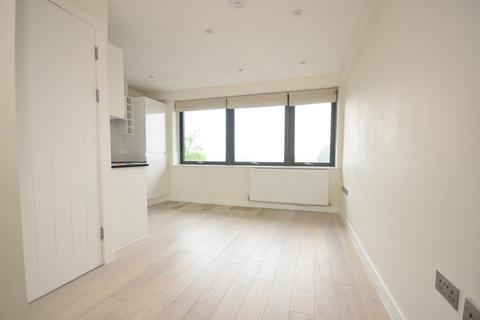 1 bedroom duplex to rent, Horsham Gates Three North Street RH13