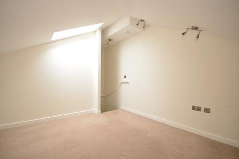 1 bedroom duplex to rent, Horsham Gates Three North Street RH13