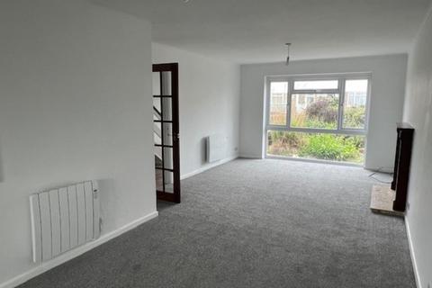 3 bedroom terraced house to rent, Cornwallis Close, Eastbourne