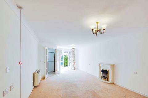 2 bedroom flat for sale, 380-396 Lymington Road, Highcliffe BH23