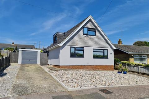 3 bedroom detached bungalow for sale, Balmoral Road, Deal CT14