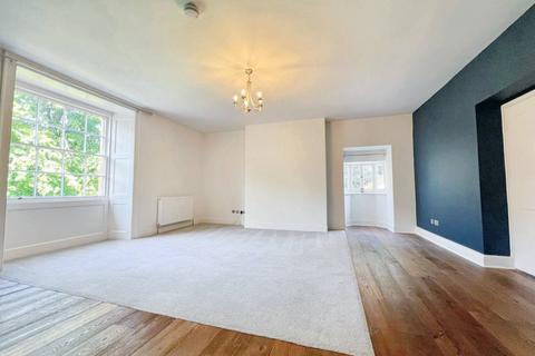 2 bedroom apartment to rent, Minster Precincts, Peterborough PE1