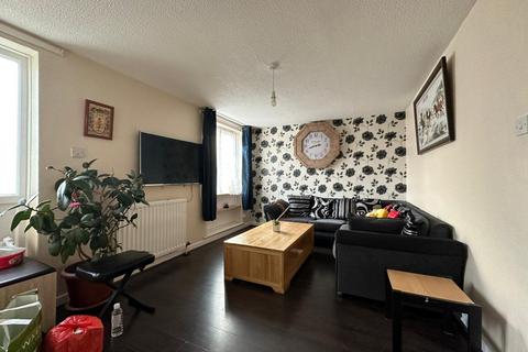 3 bedroom terraced house to rent, Belgrave Parade, Newcastle upon Tyne, Tyne and Wear, NE4