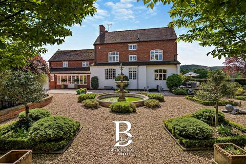 5 bedroom equestrian property for sale, Netherton Lane, Stourport-On-Severn DY13
