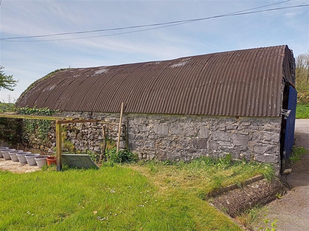 Garage / Implement Shed