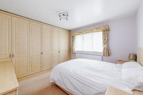 2 bedroom flat for sale, Spring Court, Church Road, Hanwell, W7 3BX