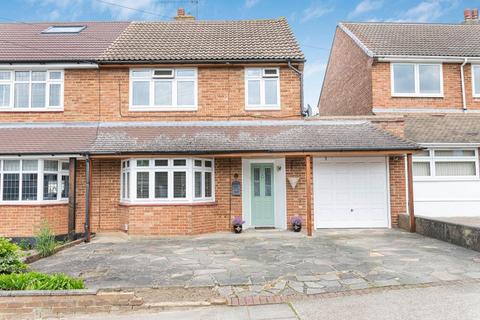 75 Avalon Road, Orpington, BR6 9AZ
