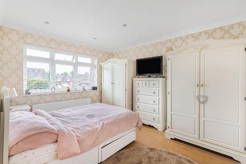 75 Avalon Road, Orpington, BR6 9AZ