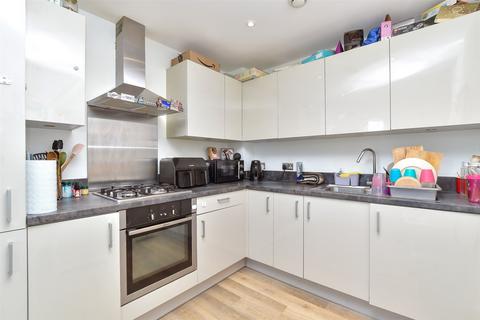 2 bedroom apartment for sale, West Green Drive, West Green, Crawley, West Sussex