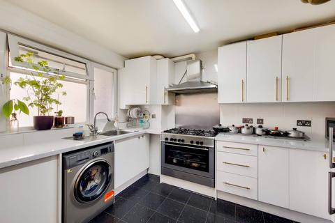 undefined, Cable Street, Shadwell, London, E1