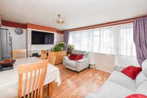 2 bedroom apartment for sale, Wisbeach Road, Croydon, CR0