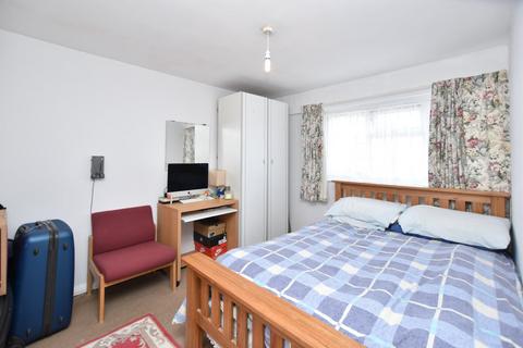 2 bedroom apartment for sale, Wisbeach Road, Croydon, CR0