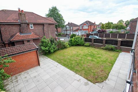 3 bedroom semi-detached house to rent, Westminster Road, Davyhulme, Manchester, M41