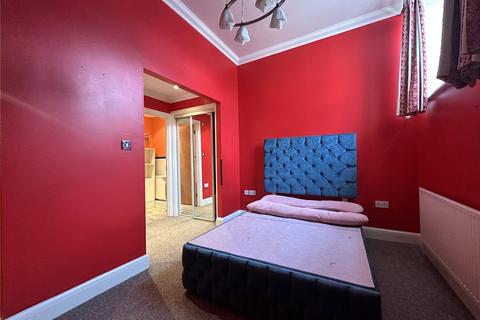 2 bedroom flat for sale, High Street, Rochester, Kent, ME1