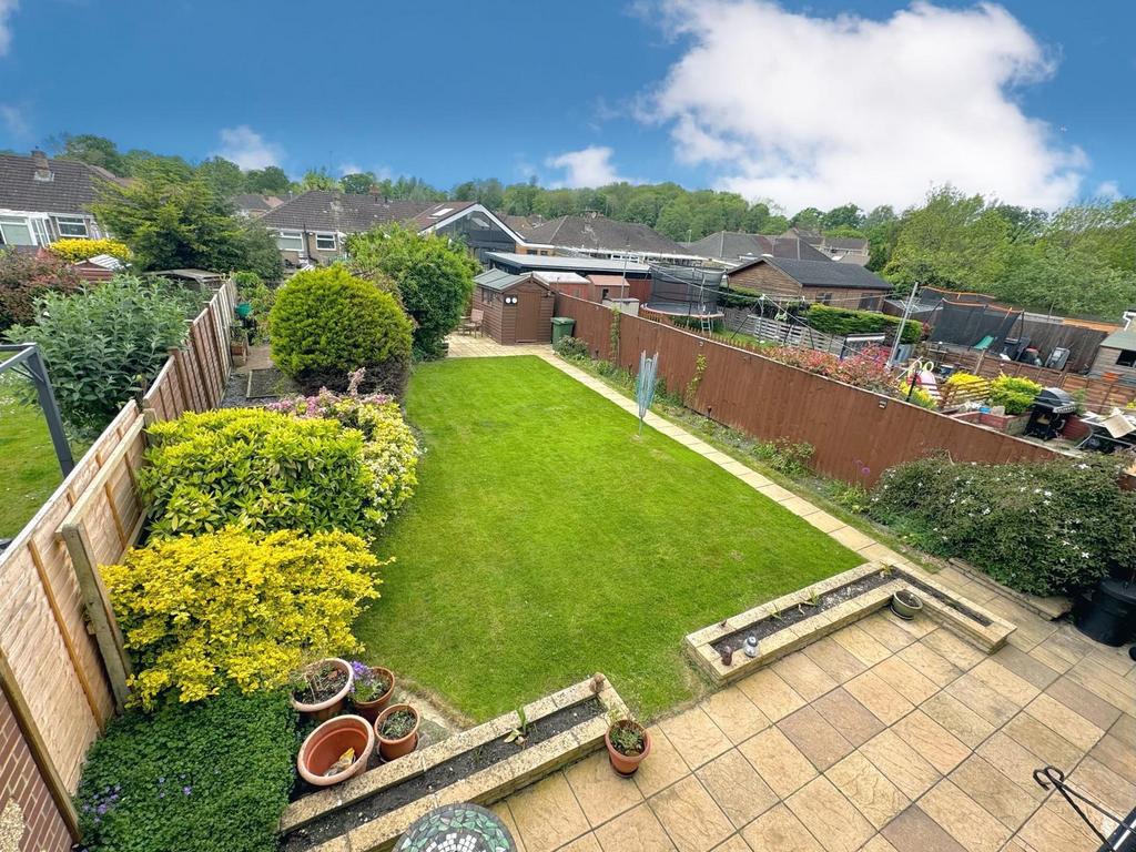 Lawn, Swindon SN3 3 bed semidetached house for sale £350,000