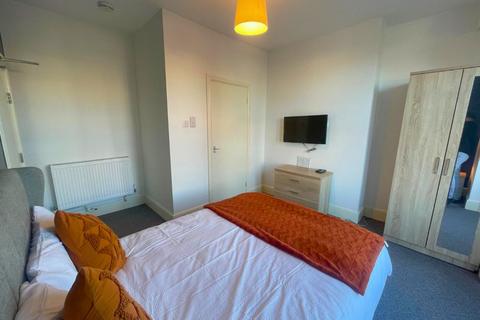 undefined, Room 1, 154 Grimsby Road