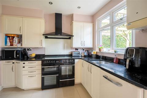 238 Buckingham Road, Bletchley, Milton Keynes, MK3 5JE