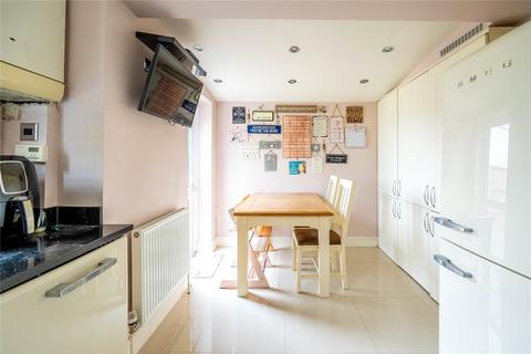 238 Buckingham Road, Bletchley, Milton Keynes, MK3 5JE