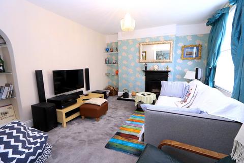 4 bedroom terraced house for sale, High Street, Newport Pagnell, MK16