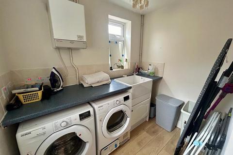 25 Howard Close, Waltham Abbey, EN9 1XA