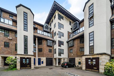 Studio for sale, Rope Street, Surrey Quays