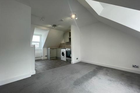 Studio to rent, Roundhill Crescent, Brighton BN2