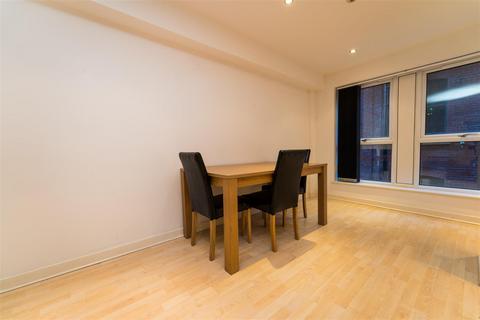 2 bedroom apartment to rent, The Linx City Centre