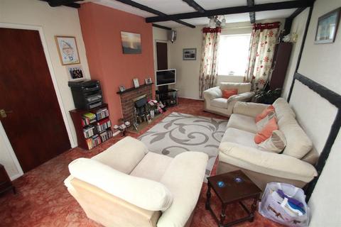 3 bedroom end of terrace house for sale, Constable Road, Swindon
