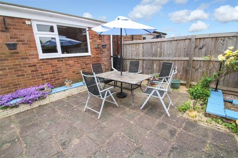 3 bedroom end of terrace house for sale, Constable Road, Swindon