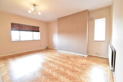 2 bedroom flat to rent, Uxbridge Road, Kingston Upon Thames