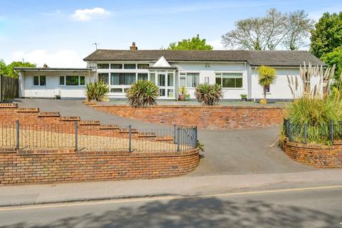 4 bedroom villa for sale, Trent Valley Road, Lichfield, Staffordshire