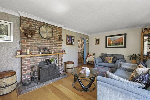 undefined, Hilland Road, Billingshurst