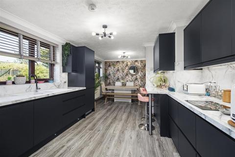 undefined, Hilland Road, Billingshurst