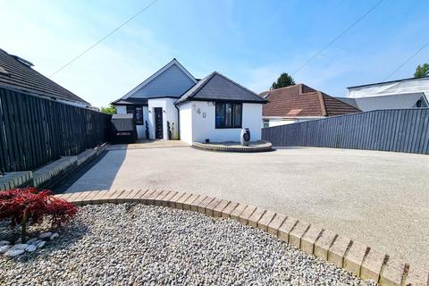 7 bedroom detached bungalow for sale, Evering Avenue, Poole BH12