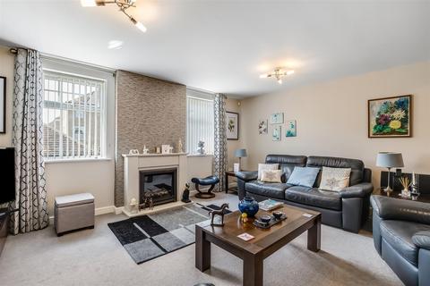 4 bedroom townhouse for sale, Newby Close, Ilkley LS29