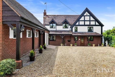 5 bedroom detached house for sale, Astwood Lane, Astwood Bank with Annexe