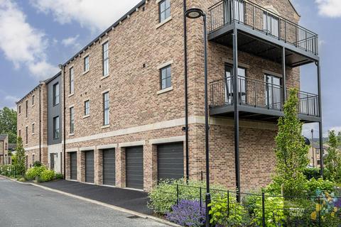 2 bedroom apartment for sale, Bull Bridge House, Mirfield WF14