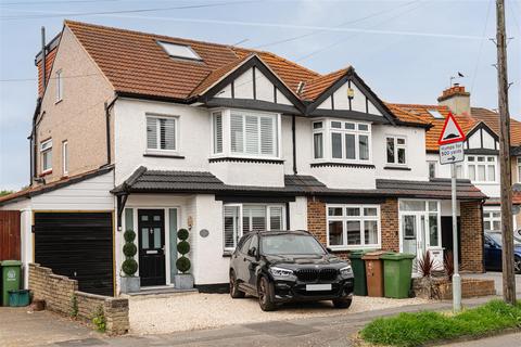 47 Colburn Way, Sutton, SM1 3AU
