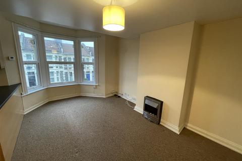 1 bedroom flat to rent, Kennington Avenue Bishopston Bristol