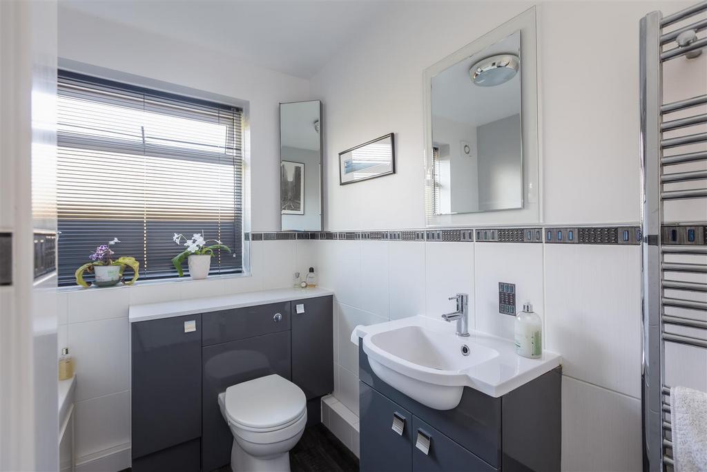 Pandora Bathroom-2.jpg