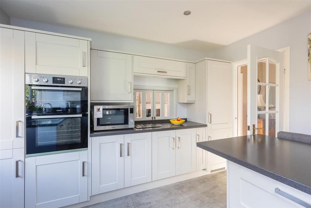Pandora Kitchen-3.jpg
