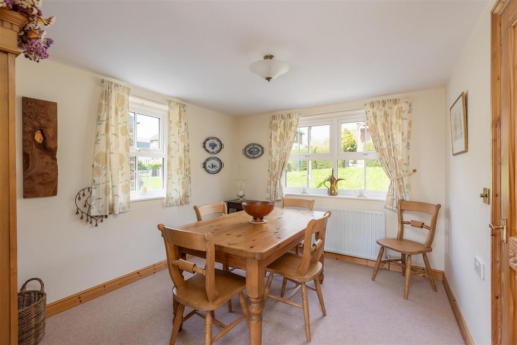 Clog Cottage Dining Room-3.jpg