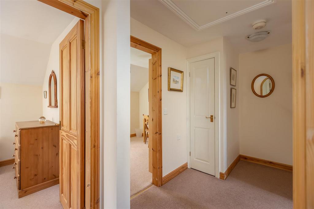Clog Cottage Landing.jpg