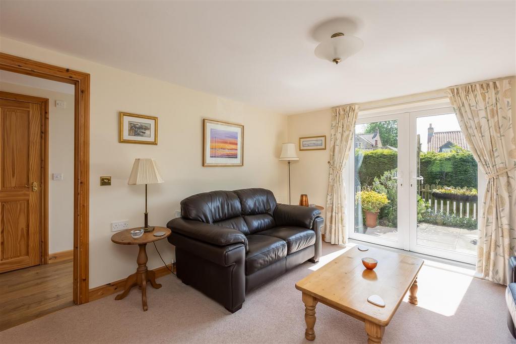 Clog Cottage Sitting Room-3.jpg
