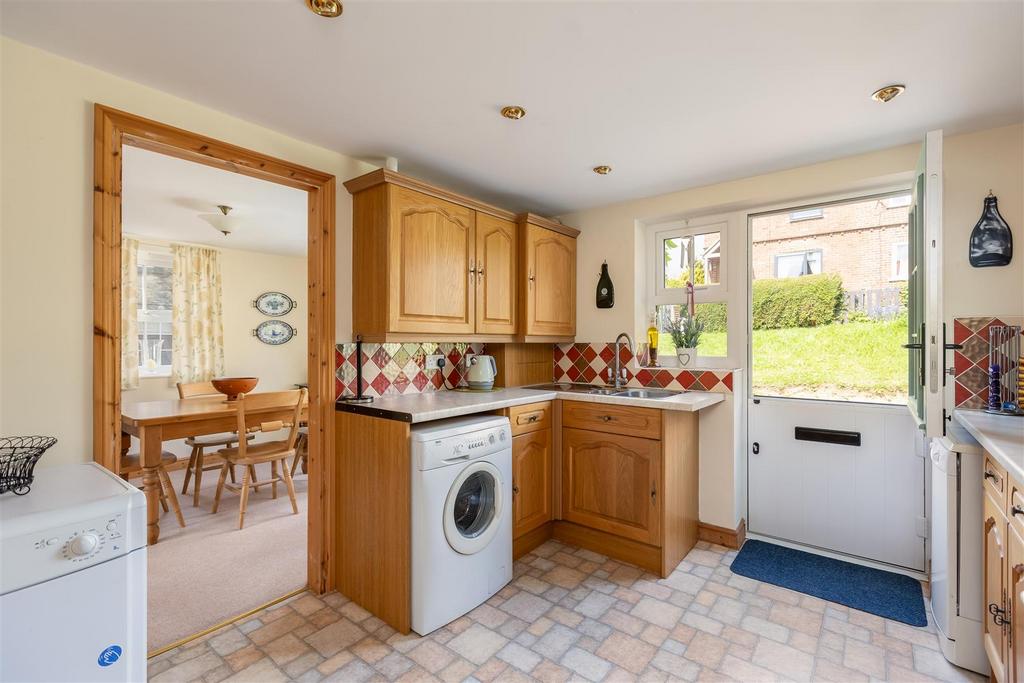 Clog Cottage Kitchen-3.jpg