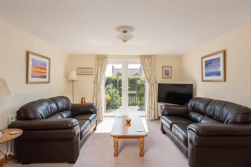 Clog Cottage Sitting Room-2.jpg