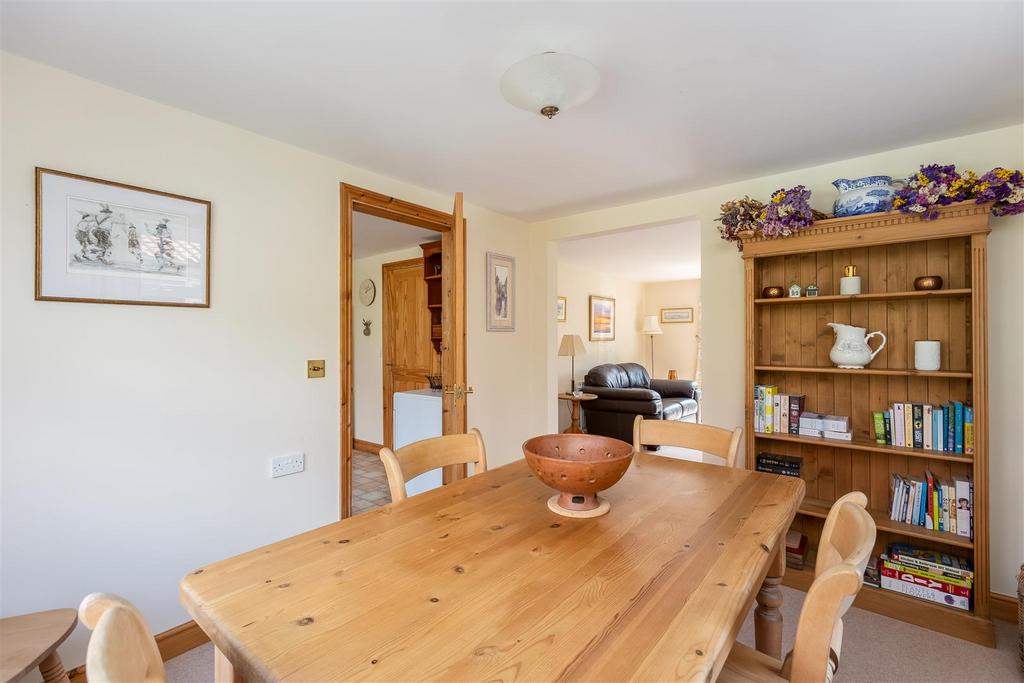 Clog Cottage Dining Room.jpg