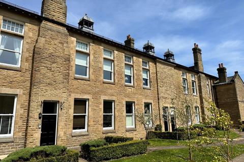 2 bedroom flat for sale, Buckden Court, Menston, LS29